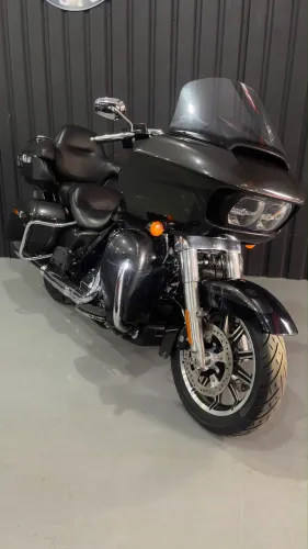 Harley Davidson Road Glide Ultra 2019 impecável