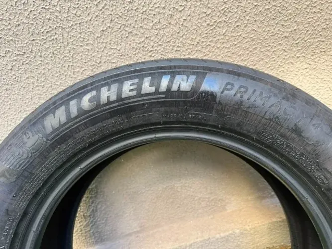 Jogo de Pneus Michelin 215/60R17