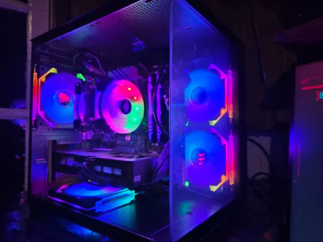 PC GAMER DE ALTA PERFORMANCE: RTX 5060 (ZERO NA GARANTIA) + RYZEN 7 5800X + 32GB RAM