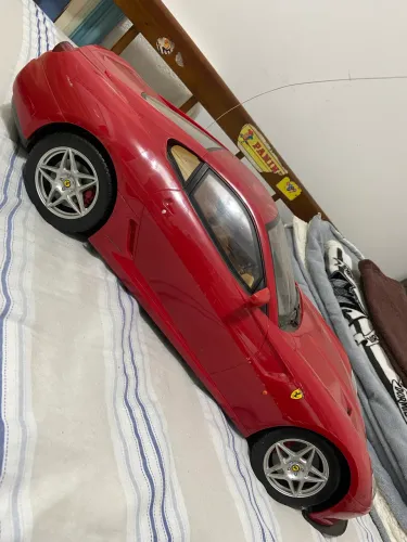 Ferrari de controle remoto