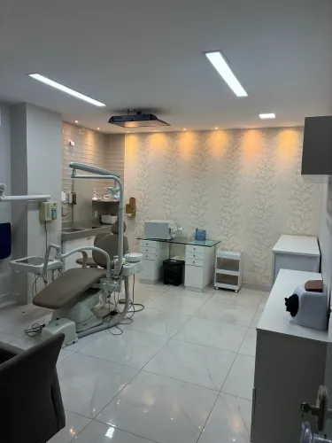 ALUGUEL DE CONSULTÓRIO ODONTOLÓGICO PREMIUM R$ 150,00 POR TURNO