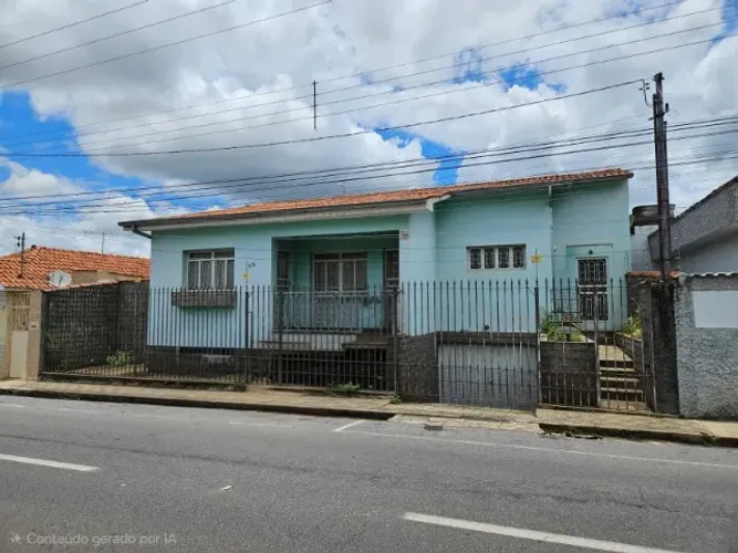 Casa 4 quartos, 2 suíte, 1 com hidromassagem - Centro de Varginha MG
