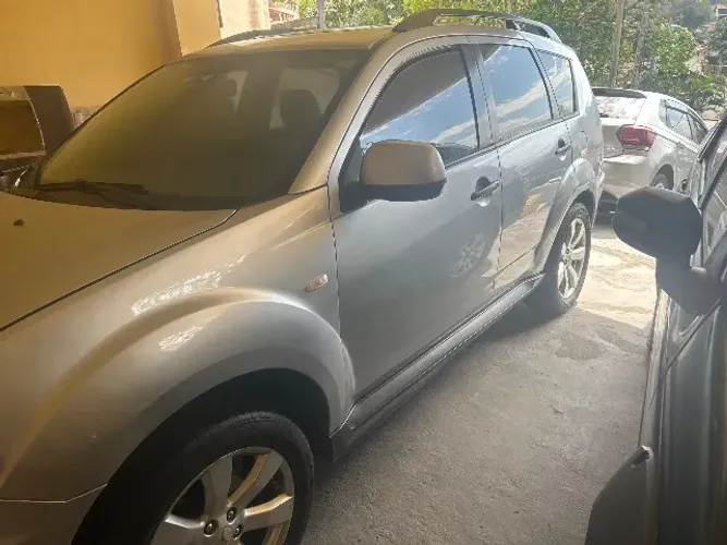 Mitsubishi Outlander 2.0 16V 160cv Aut. 2013