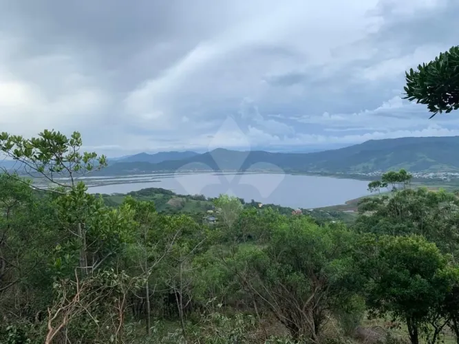 Terreno à venda, 5300 m² por R$ 1.170.000,00 - Praia da Ferrugem - Garopaba/SC