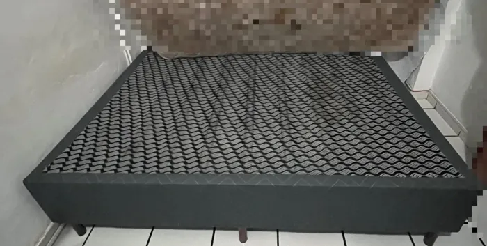 Vendendo está base de cama