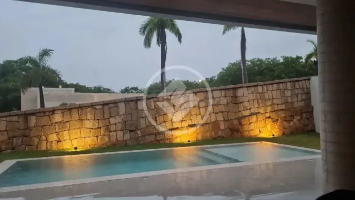 Casa térrea com 03 suítes a venda em Condomínio Fechado em Vinhedo SP codigo: 266712