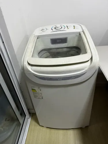 Máquina de Lavar Electrolux 10kg 110V - Quebrada - Para Conserto ou Peças