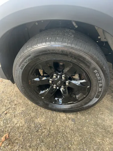 Vendo 2 pneus forza seminovo