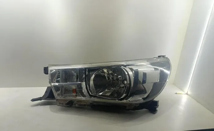 Jogo farol original Hilux disponível para venda ?