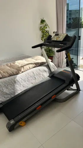 Esteira Athletic advanced 520EE