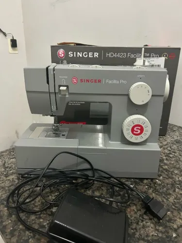 Maquina singer facilita pro 4423
