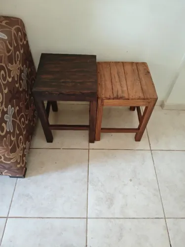 MESINHAS/BANQUETAS RÚSTICAS DE MADEIRA