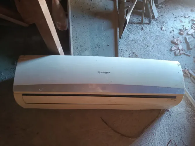 VENDO EVAPORADORA SPLIT SPRINGER - 18.000 BTUs