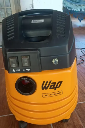 Extratora de sujeira e higienizadora Wap Carpet Cleane