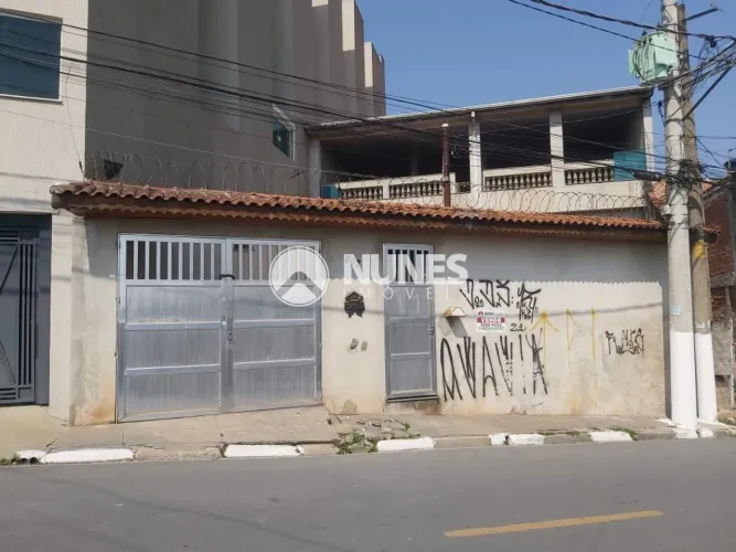 Sobrado de 03 dormitórios, 03 suítes em terreno grande de 258 m².