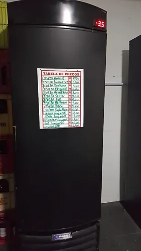 Cervejeira Metalfrio Vertical Expositora Preta