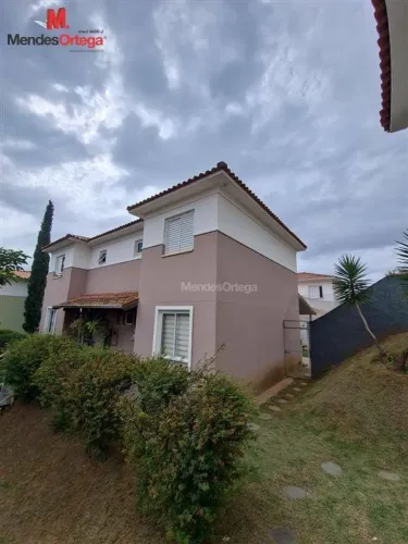 Casa com 3 dormitórios para alugar, 76 m² por R$ 3.734,08/mês - Vossoroca - Votorantim/SP