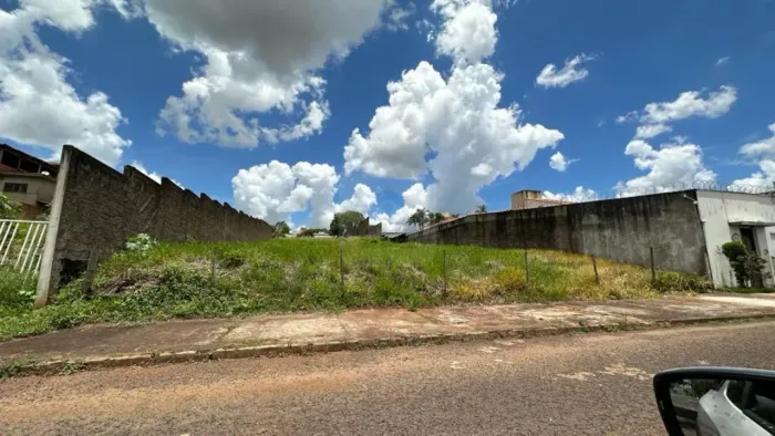 Terreno à venda no bairro Cidade jardim.