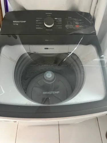 Máquina de lavar roupa Brastemp 14 kilos modelo novo toda original no plástico ainda