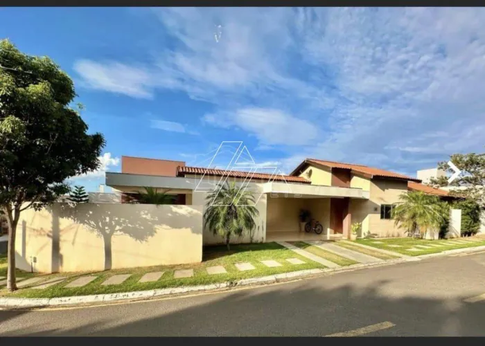 Casa com 3 dormitórios (1 suíte) e 2 vagas à venda no Jardim do Bosque Betel, Marília/SP