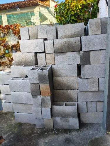 Tijolo Bloco cimento 15x20x30cm sem fundo - R$3,00 unidade