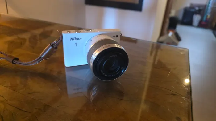 Maquina Fotográfica Nikon 1 J4 + Kit VR 30 110mm