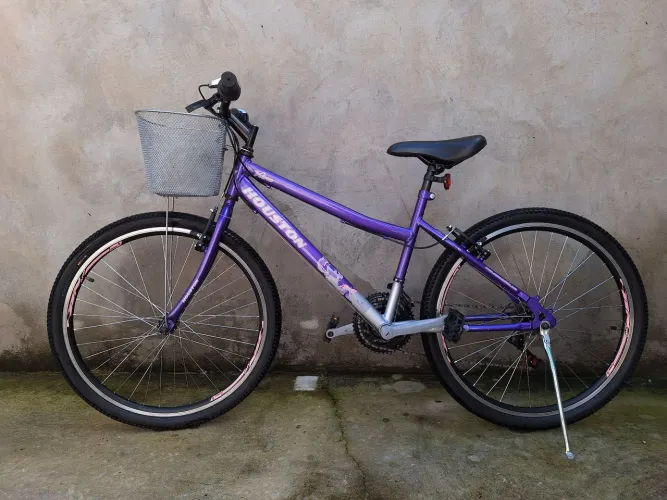 Bicicleta Feminina Houston Aro 26 com Marchas e Cesta