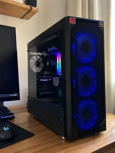 PC GAMER- USADO COMO NOVO