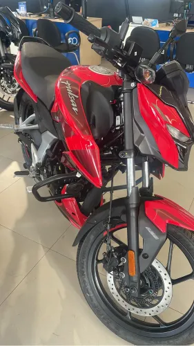 Bajaj Pulsar 150 a pronta entrega todas as cores e EMPLACAMENTO GRATIS