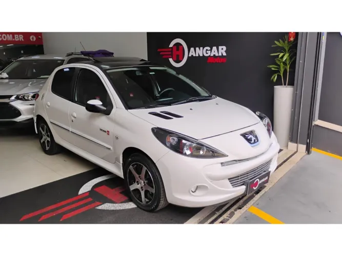 Peugeot 207 Quiksilver 1.6 Flex 16V 5P 2013