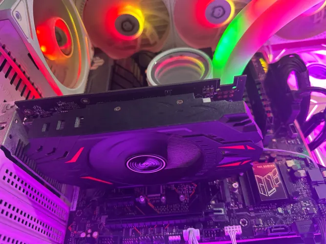 AMD RX 560 4GB