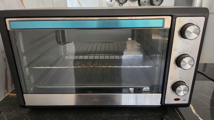 Forno eletrico Philco de 65 litros seminovos