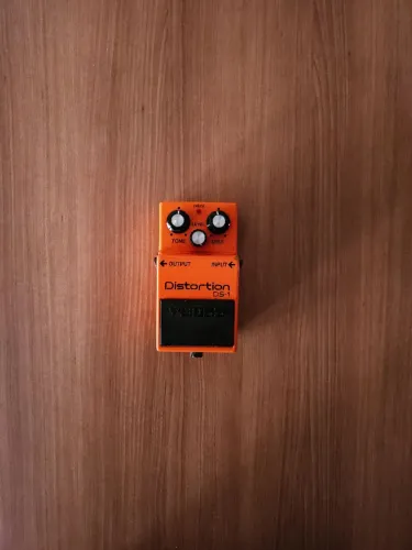 BOSS Distortion DS-1