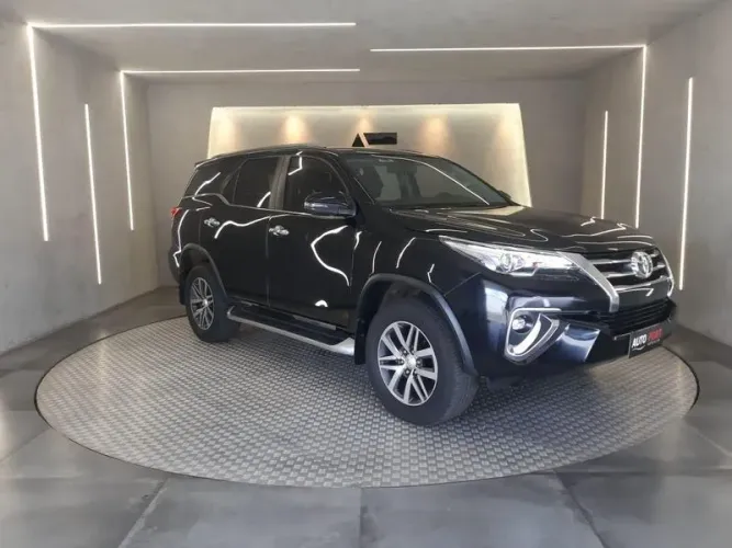 Toyota Hilux SW4 SRX 4X4 2.8 TDI 16V Dies. Aut. 2020