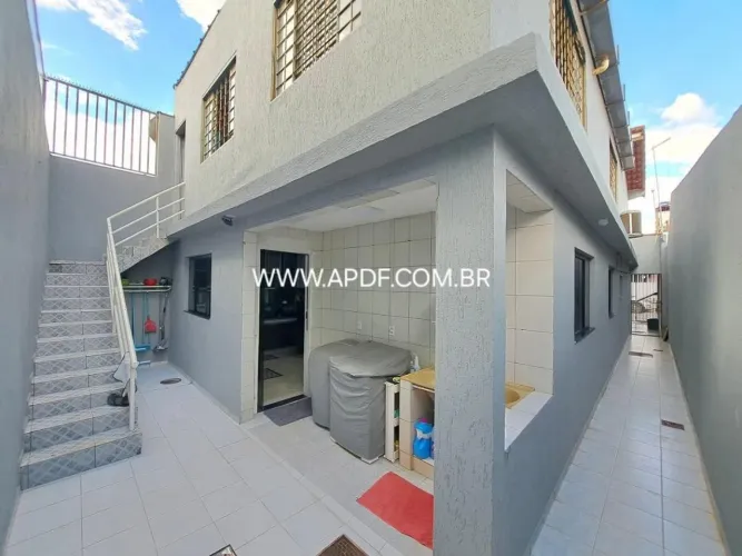 Casa para Venda em Brasília, Ceilândia Sul (Ceilândia), 4 dormitórios, 1 suíte, 4 banheiro