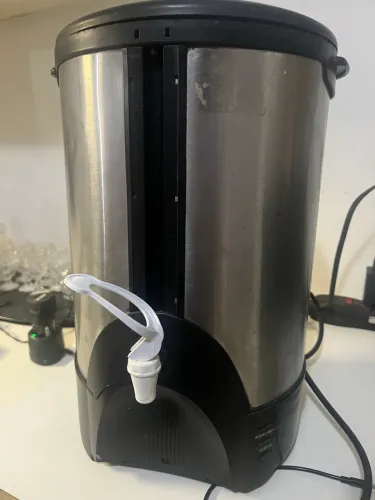 Vendo Cafeteira Elétrica industrial/comercial 6Litros