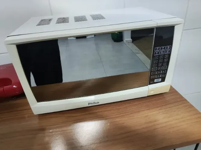 Micro-ondas Microondas 20 Litros tudo funcionando 