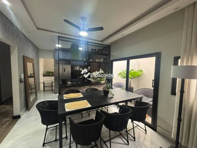 Casa com 3 dormitórios à venda, 144 m² por R$ 690.000,00 - Residencial Santa Terezinha I -