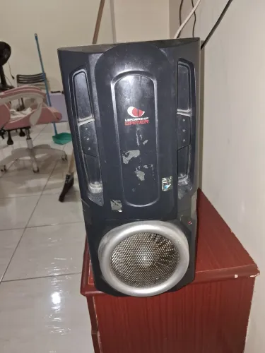 Gabinete gamer (antigo)