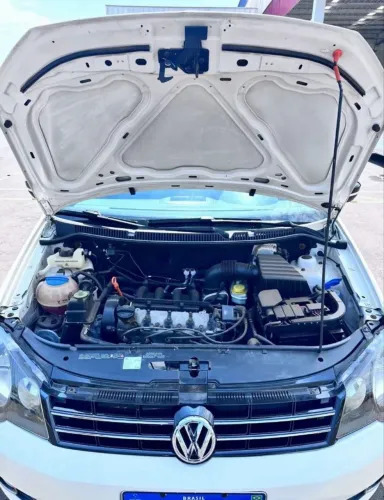 Volkswagen Polo Sedan 1.6 MI Total Flex 8V 4P 2013