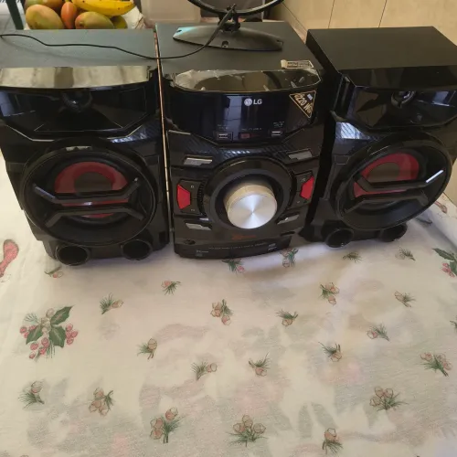 LG microsystem 220w
