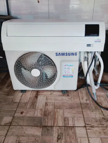 Central 9mil BTUs INVERTER
