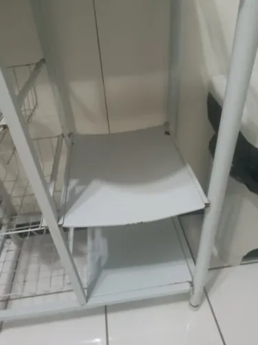 Armário multiuso com fruteira