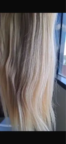 Cabelo humano loiro em fita