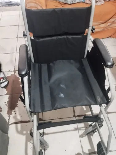 Cadeira de rodas a venda
