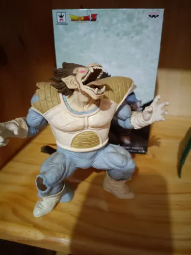 Dragon ball z Vegeta Oozaru limited color edition. Bandai original