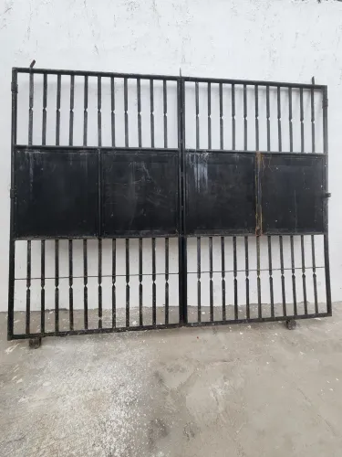 Portão de ferro 