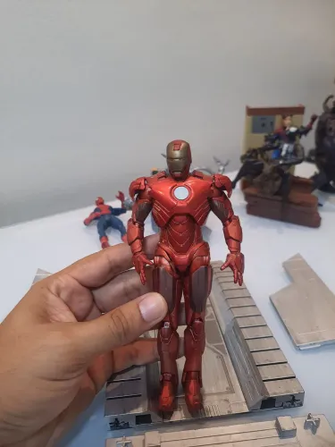 Marvel Select - IRON MAN MARK IV (4) BORDES EXCLUSIVE  - RARA