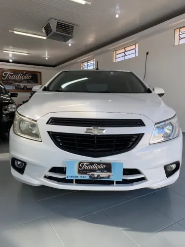 Chevrolet Onix Hatch LS 1.0 8V Flex Power Mec. 4P 2015