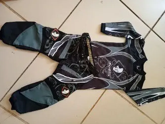 Roupa infantil lMS